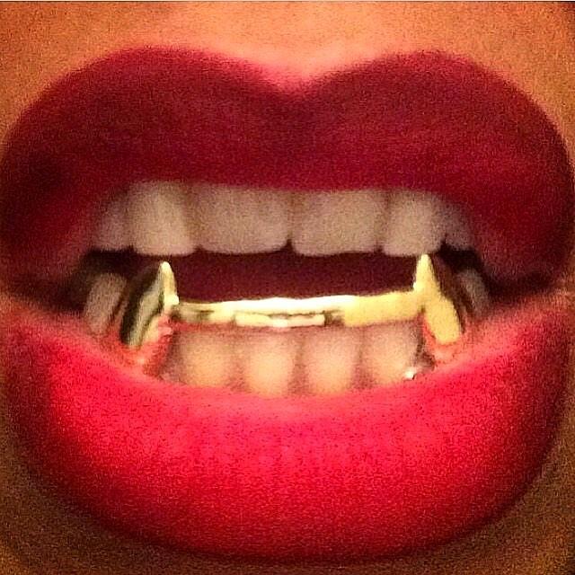 6 Teeth Extended Fangs With Front Bridge Bottoms