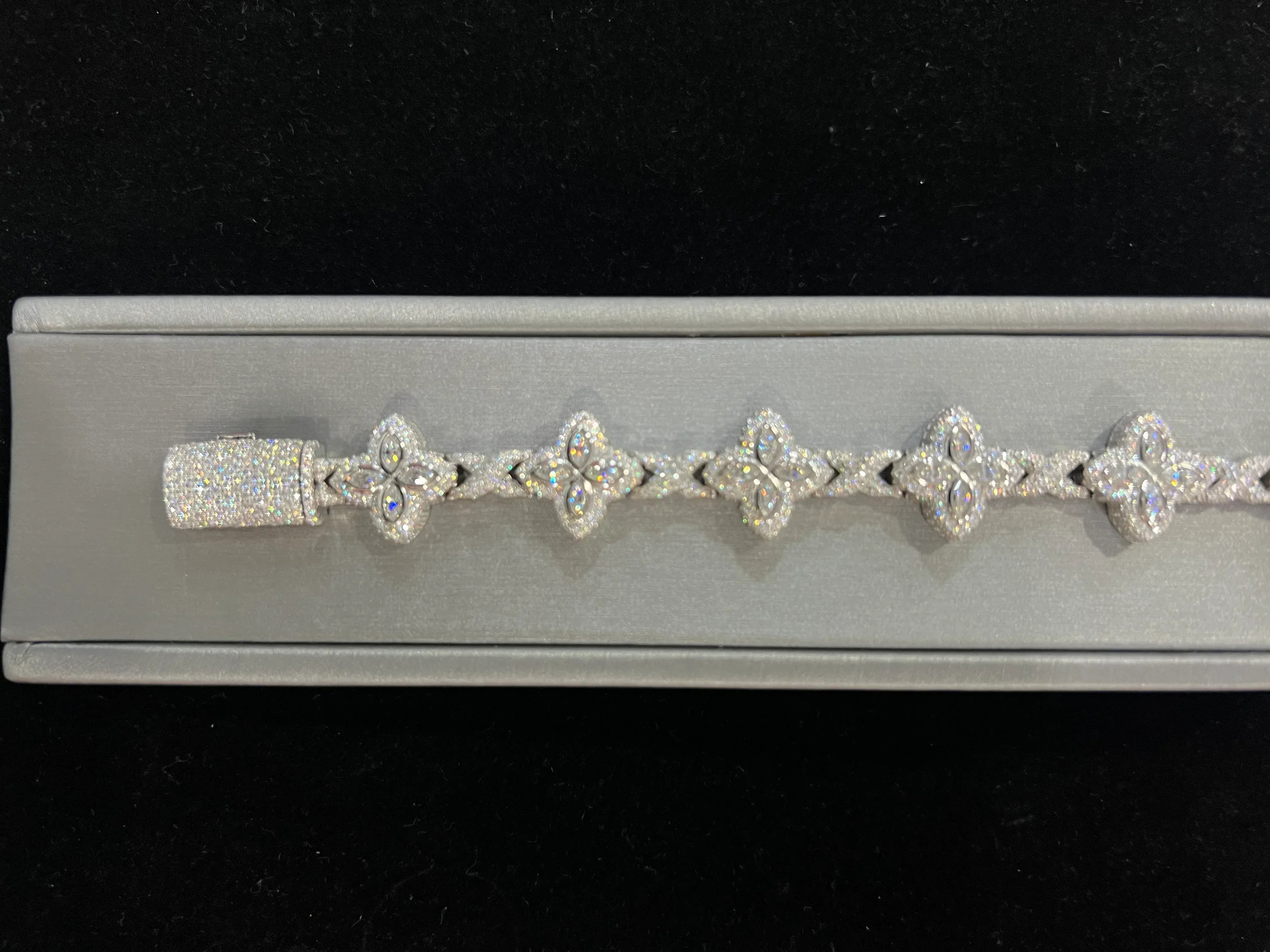 Fully Flooded Marquise Clover Bracelet image 1